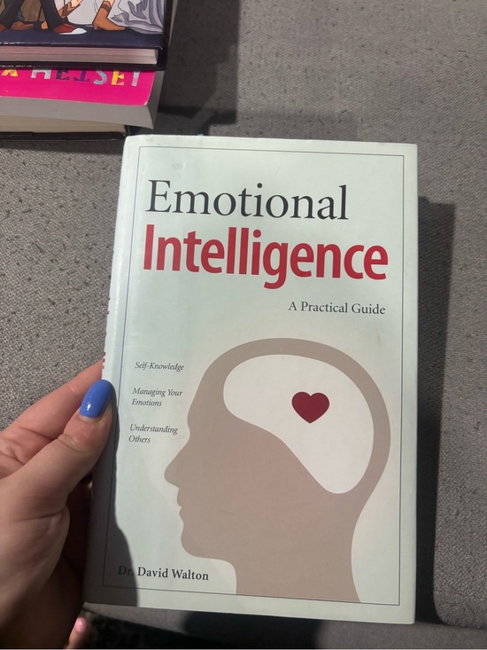 no brand Other - Emotional Intelligence by Dr. David Walton - White Cover with Red Accents